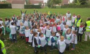 COUR CHEVERNY NETTOYAGE NATURE ECOLE - 2