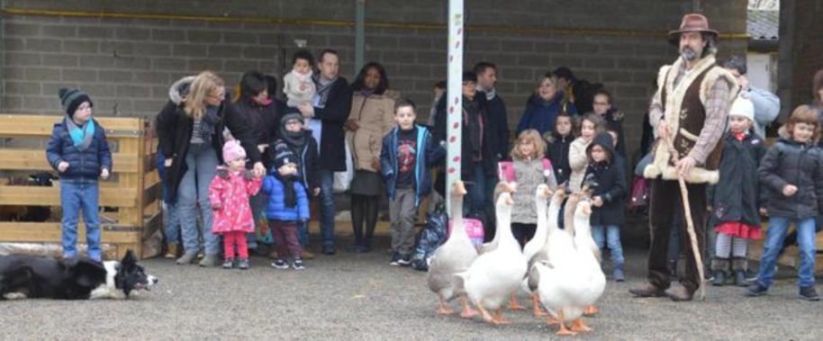 0222 romo école Notre Dame la ferme à  l'école - 1