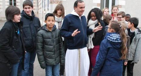 Missionnaire-a-Calcutta-une-vocation-a-risque_reference