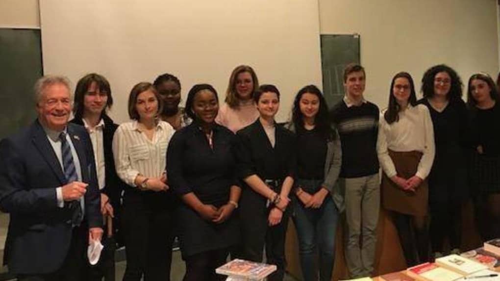 5e65a1989e35fd9c758b4724